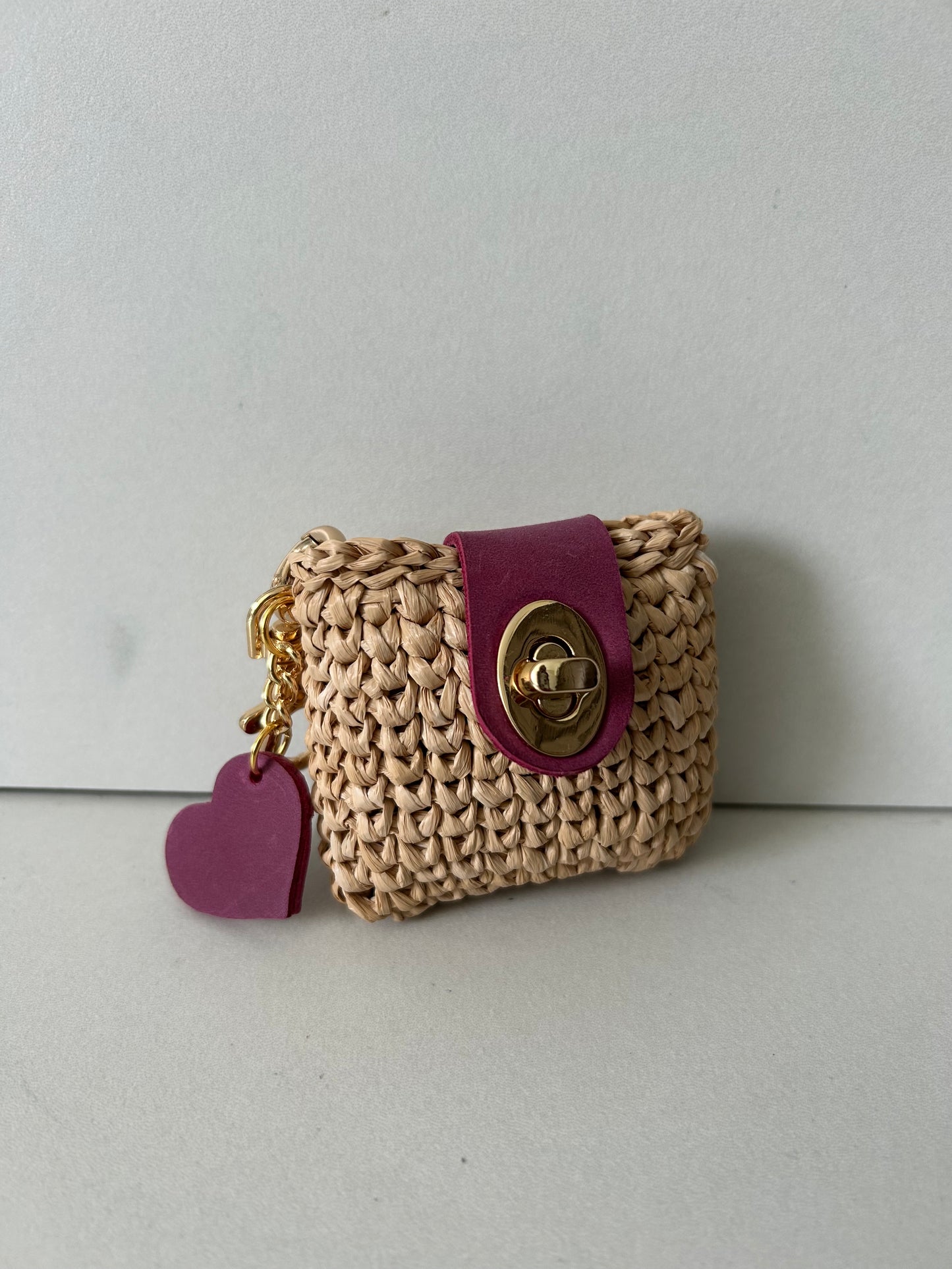 Natural Raffia with Fuscia Leather Heart AirPod Case