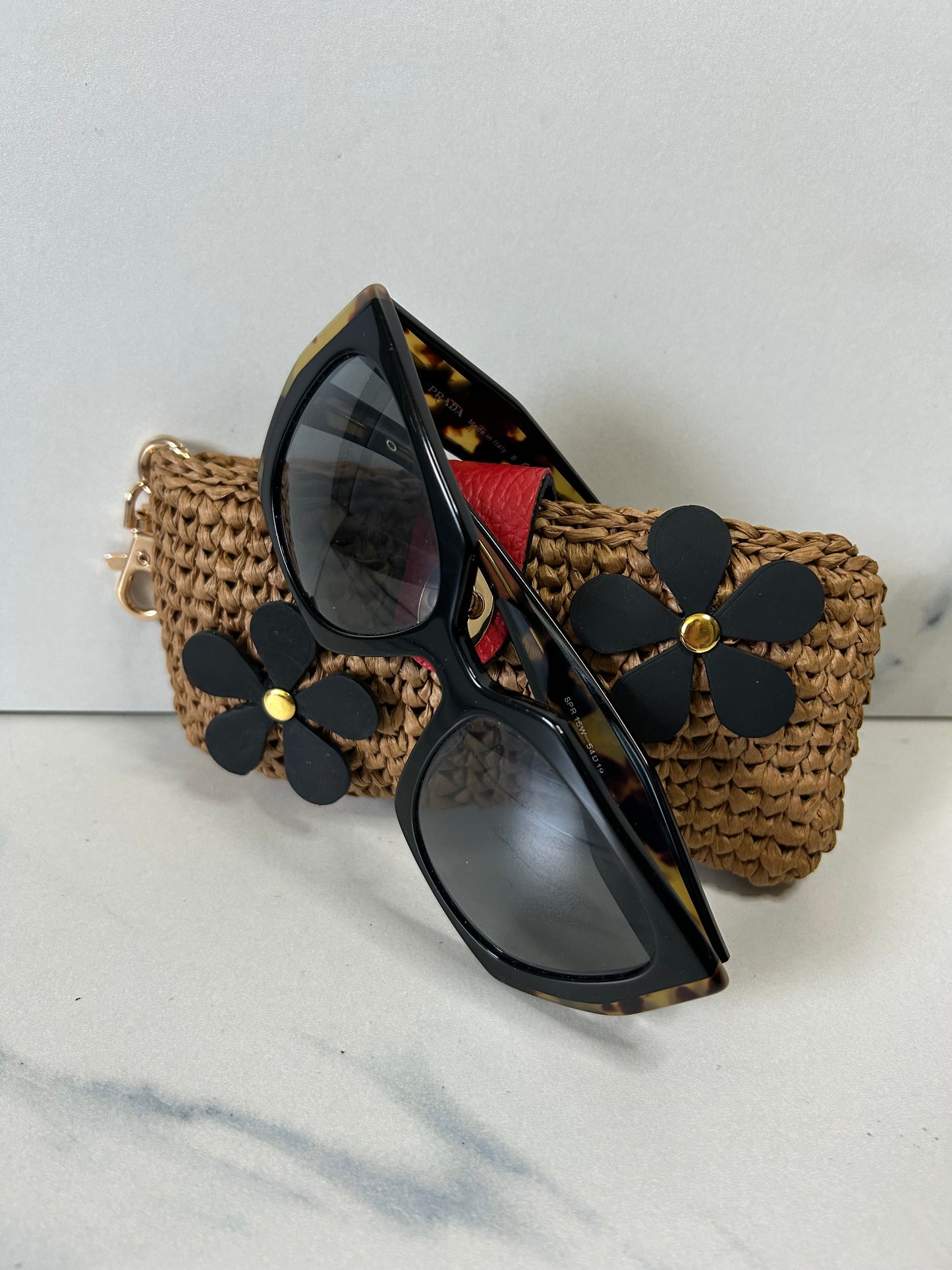 Chocolate Raffia with Red Leather Closure and Black Flowers Sunnies Case